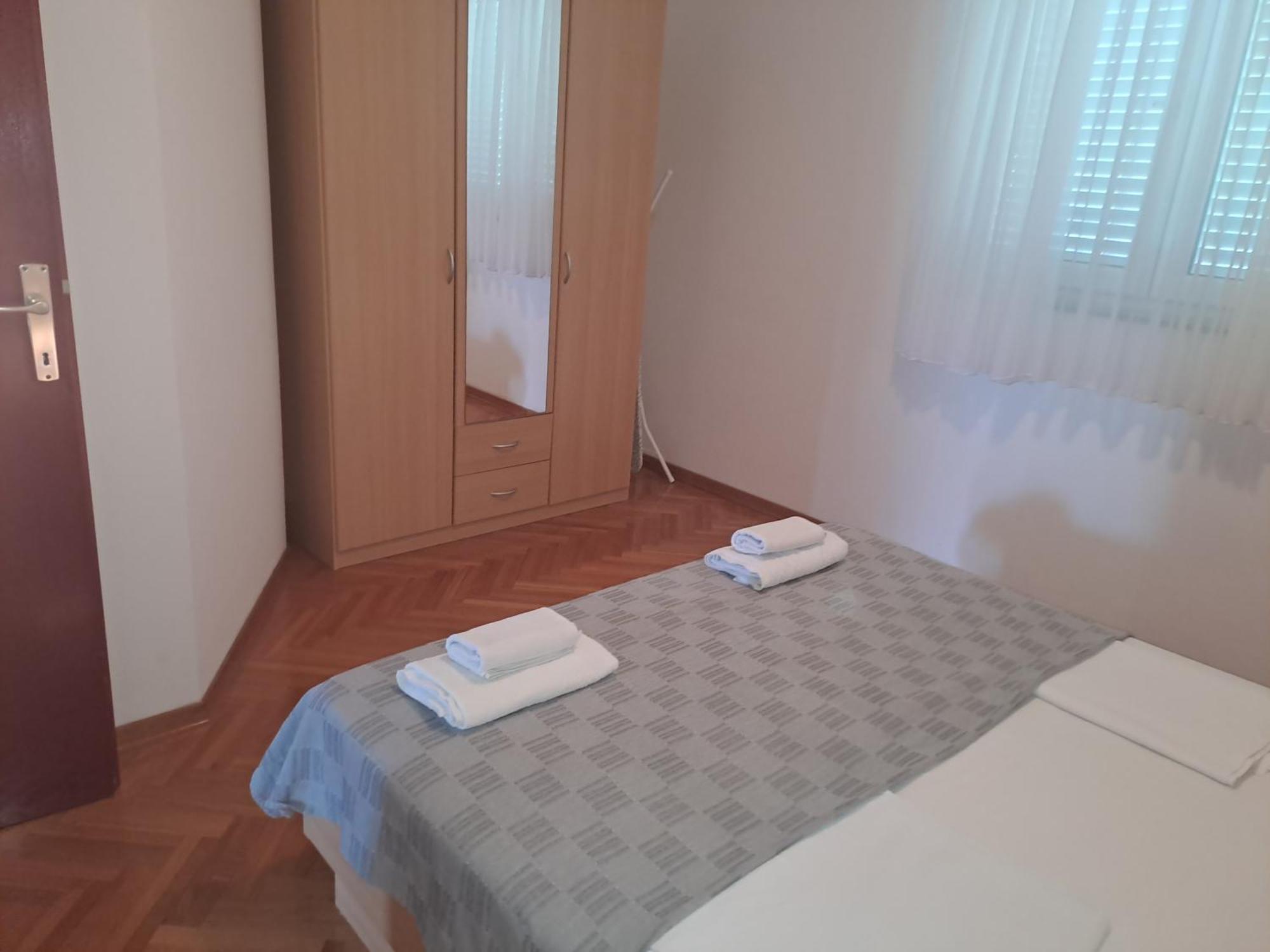 Apartman Zarok Lägenhet Baška Exteriör bild